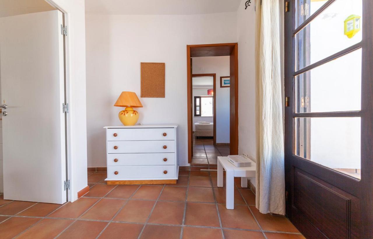 לאגוּ‏ש J - Casa Do Farol Guesthouse מראה חיצוני תמונה