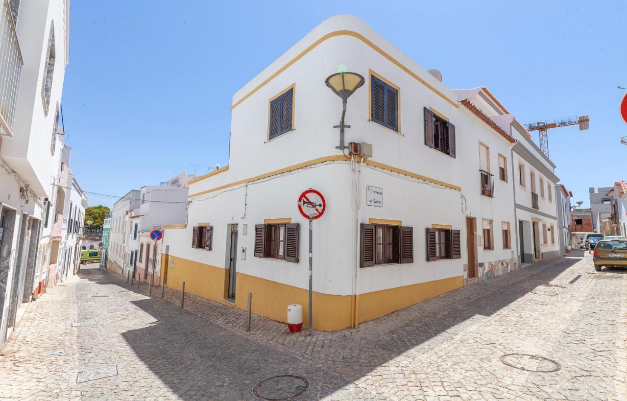 לאגוּ‏ש J - Casa Do Farol Guesthouse מראה חיצוני תמונה