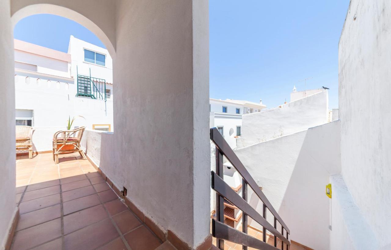 לאגוּ‏ש J - Casa Do Farol Guesthouse מראה חיצוני תמונה
