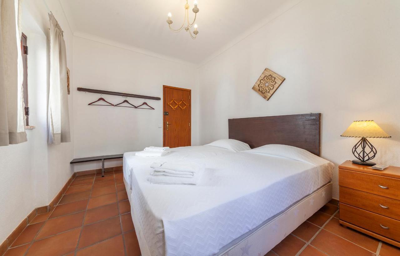 לאגוּ‏ש J - Casa Do Farol Guesthouse מראה חיצוני תמונה